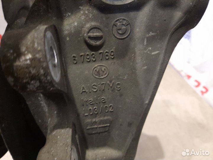 Ступица задняя левая Bmw 523I F10 N52B25AF 2011