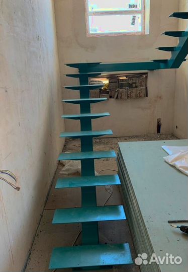 Поворотная лестница