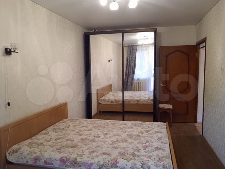 2-к. квартира, 52 м², 4/6 эт.