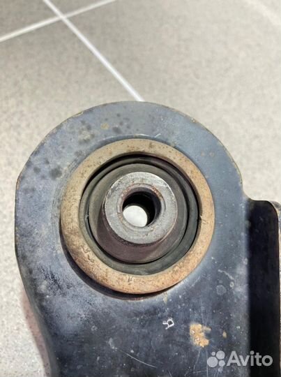 Рычаг передний левый Renault Megane II 2007 г