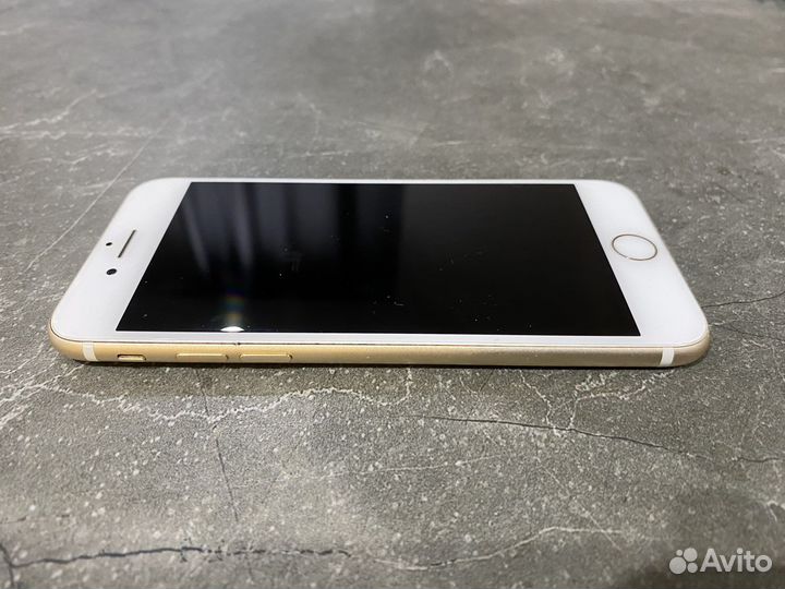 Телефон iPhone 7