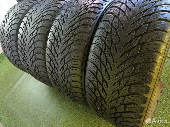 Nokian Tyres Hakkapeliitta R3 285/40 R21