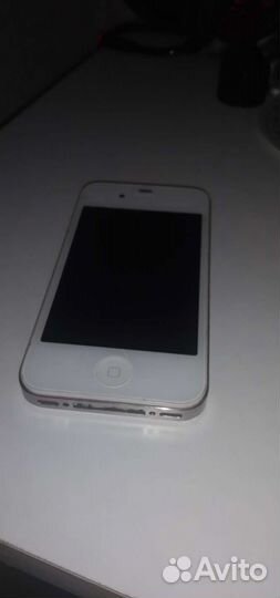 Телефон iPhone 4s
