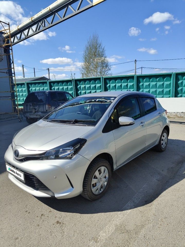 Toyota Vitz: фото владельца