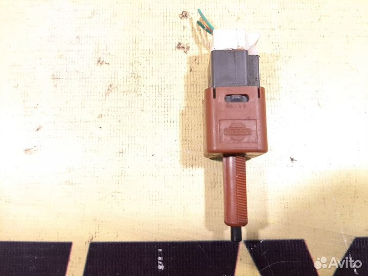 Датчик педали тормоза Nissan Teana J32