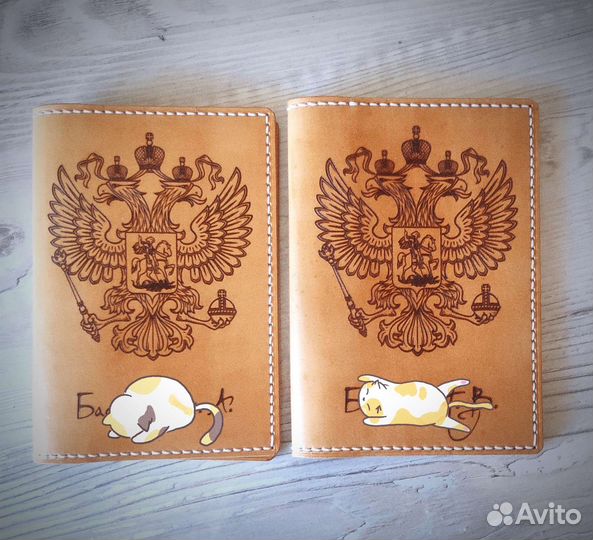 Кожаная обложка для паспорта ручной работы