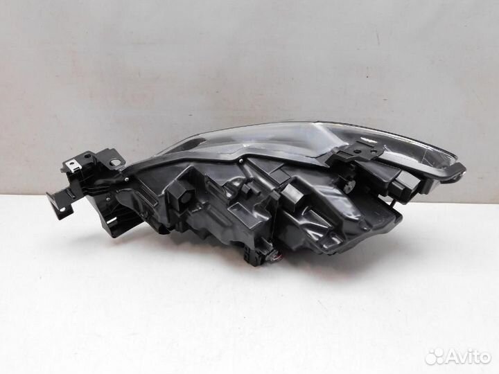 Фара правая Mazda Mazda6