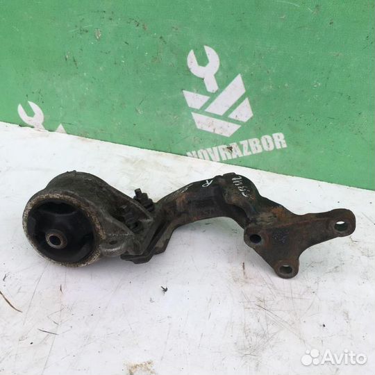 Кронштейн двигателя правый Киа Спектра