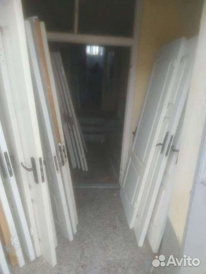 Двери межкомнатные 200 80 60 бу без коробкой