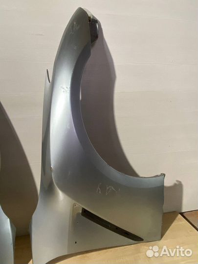 Передние крылья Nissan GT-R R35