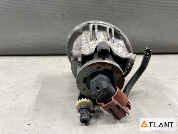 Туманка передняя правая toyota raum