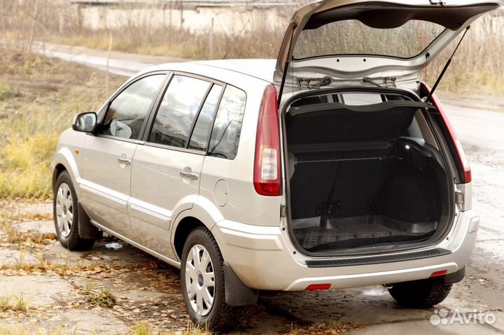 Накладка на бампер Ford Fusion (02-12) RA