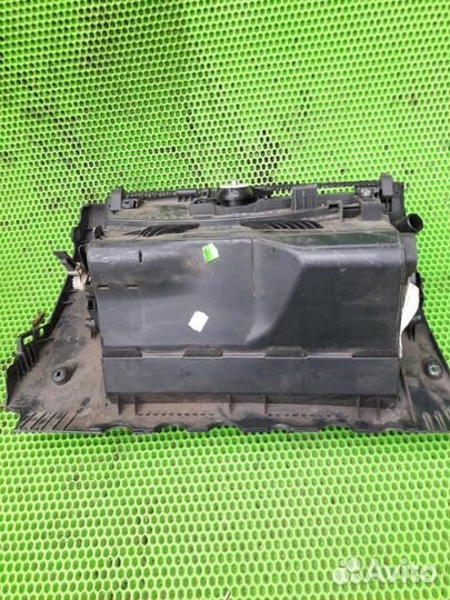 Бардачок Nissan Teana J31 VQ23DE 2006