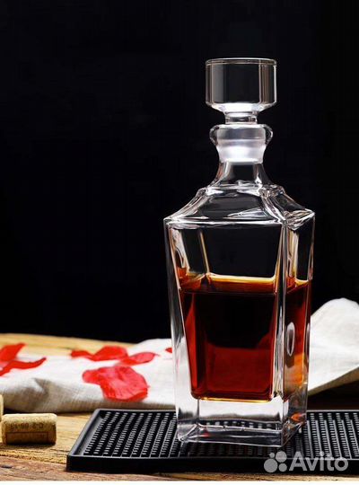 Графин хрустальный