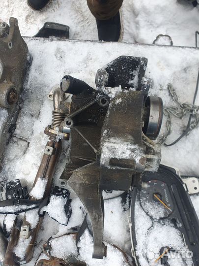 Кронштейн вискомуфты Volkswagen passat b5 audi a4