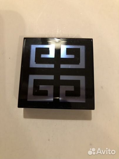 Тени для век Givenchy