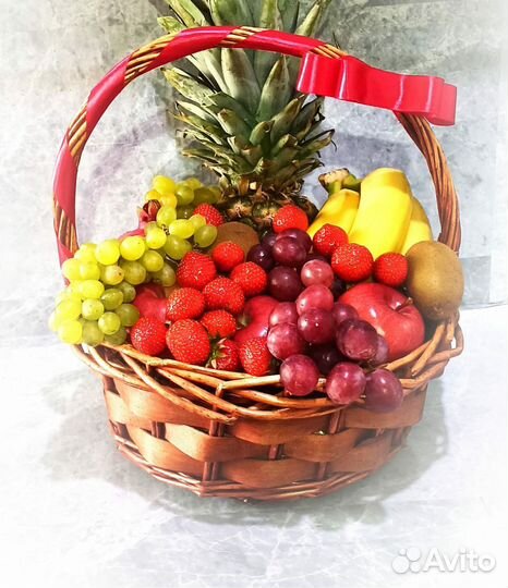 Корзина с фруктами,фруктовые букеты