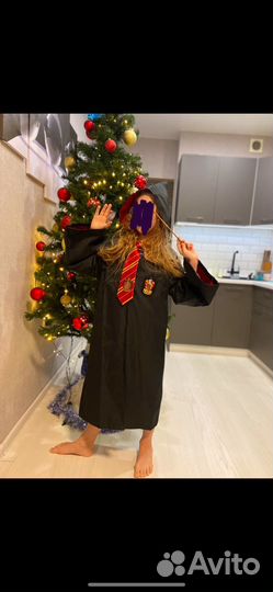 Мантия, галстук, палочка Гарри Потера