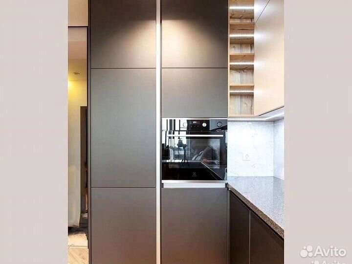 Кухонный гарнитур в современном стиле на заказ