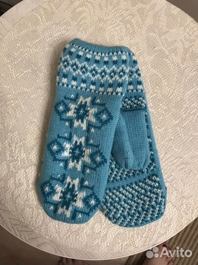 Варежки, пуховый платок, наколенник из шерсти