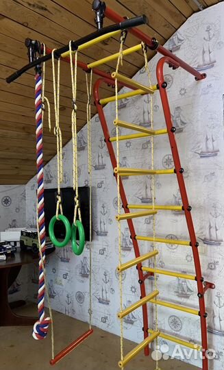 Шведская стенка с турником