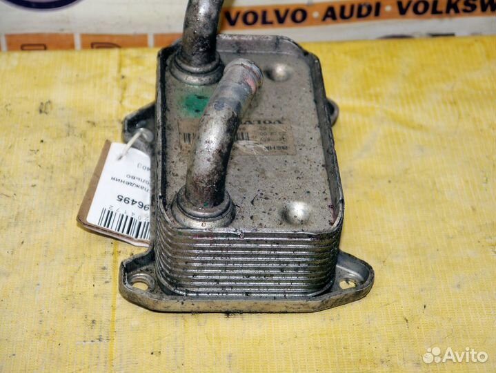 Радиатор охлаждения масла двс Вольво V40