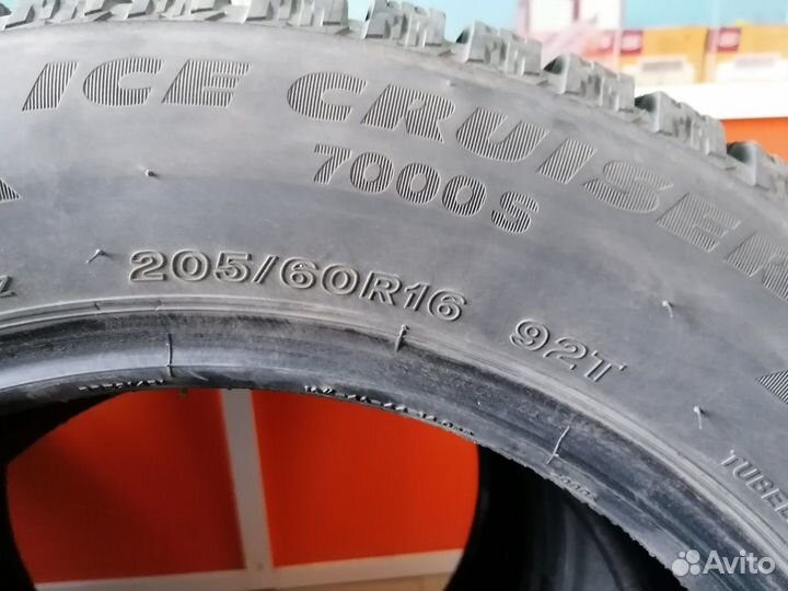 Bridgestone Ice Cruiser 7000S 205/60 R16 92T