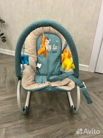 Шезлонг детский babyton