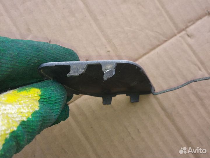 Заглушка буксировочного крюка Opel Astra J