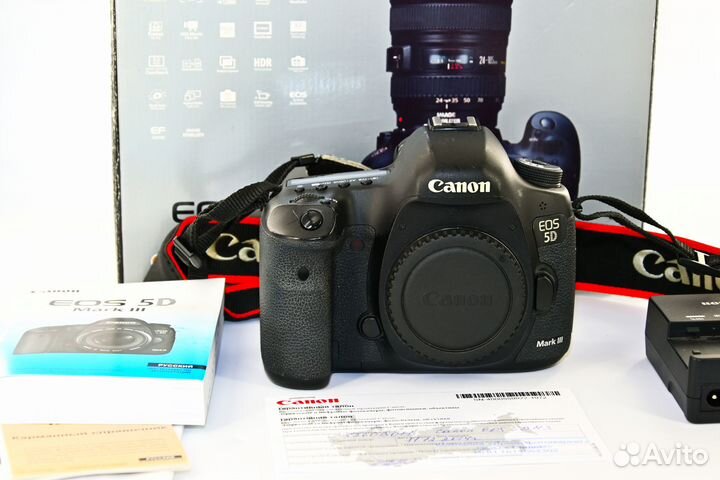 Canon EOS 5D Mark III 22.1MP Full Frame body