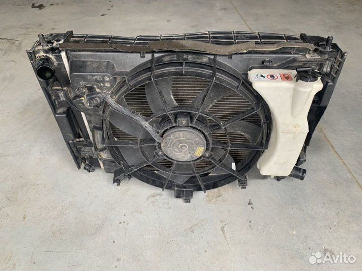 Кассета радиаторов Hyundai Solaris 1.6 G4FC 2014