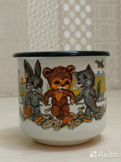 Детская эмалированная кружка СССР