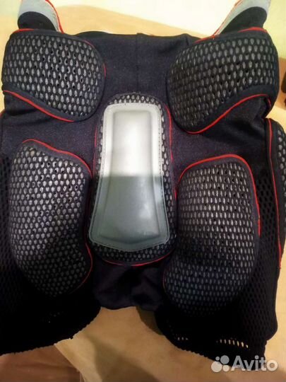 Защита для сноуборда,мотоцикла,велоспорта