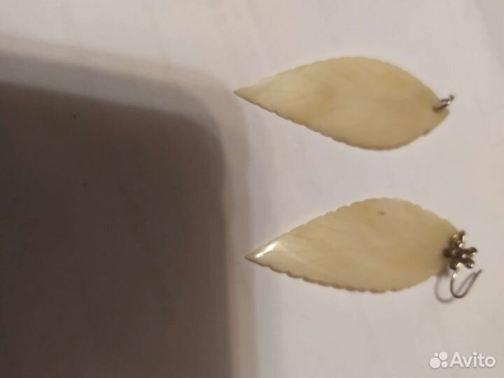 Бусины и другие предметы, из наткамня для поделок