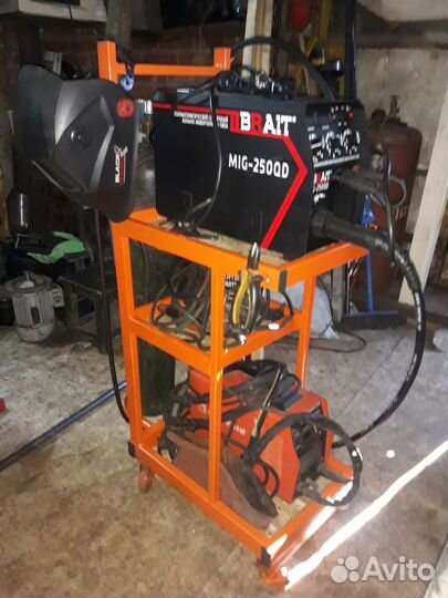 Тележка для сварочного аппарата и баллона