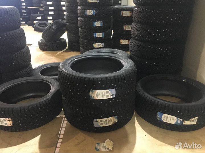 Nokian Tyres Hakkapeliitta 10p SUV 285/45 R21 113T