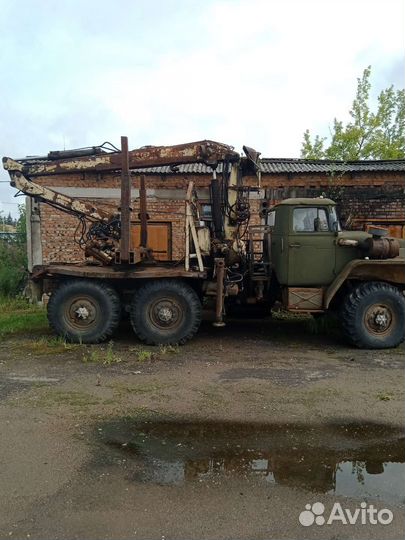 Урал 4320 с КМУ, 1984