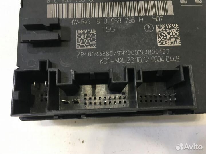 Блок управления дверями Audi A5 8T 8TA