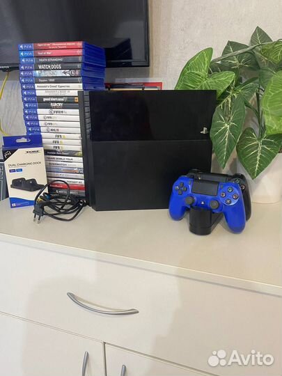 Sony PS4 игровая приставка + игра