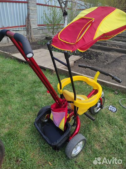 Детский трёхколёсный велосипед с ручкой