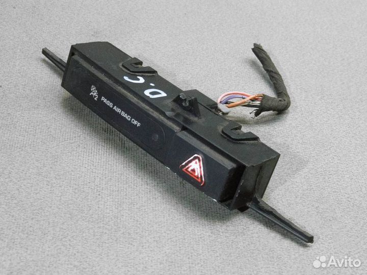 Кнопка аварийной сигнализации Dodge Caravan 4