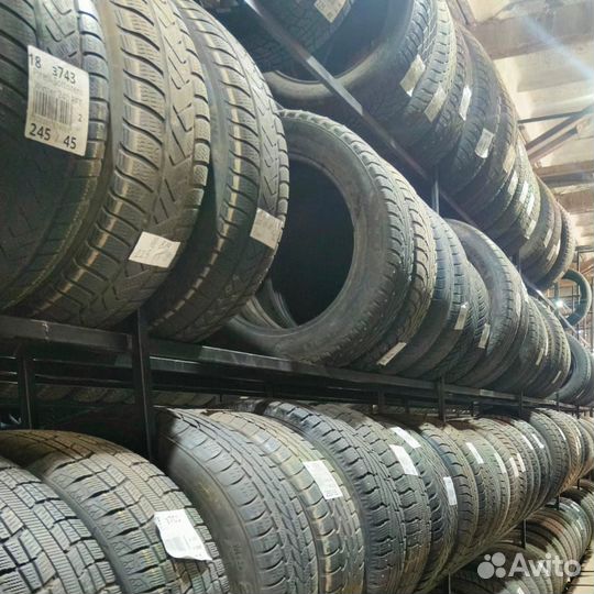 Boto BS 66 215/60 R17 96S