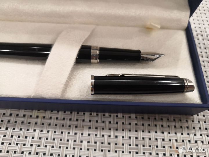 Ручка Waterman новая перо