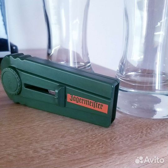 Бокалы для пива и необычная открывашка