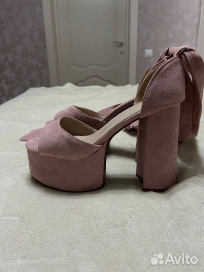 Каблуки на платформе