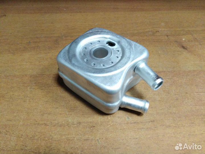 Радиатор масляный Vag Passat 1996 - 2011