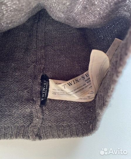 Зимний шарф Byblos и зимние шапки Twin Set, Chobi