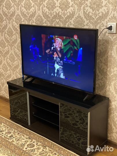 Тумба под тв