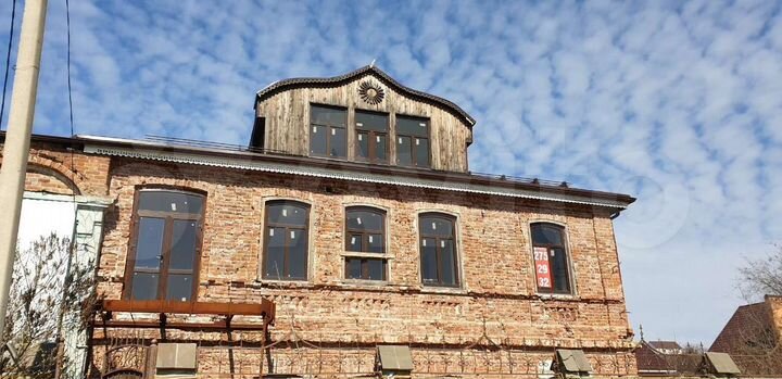 Дом 294,8 м² на участке 6 сот.