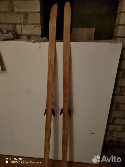 Беговые лыжи